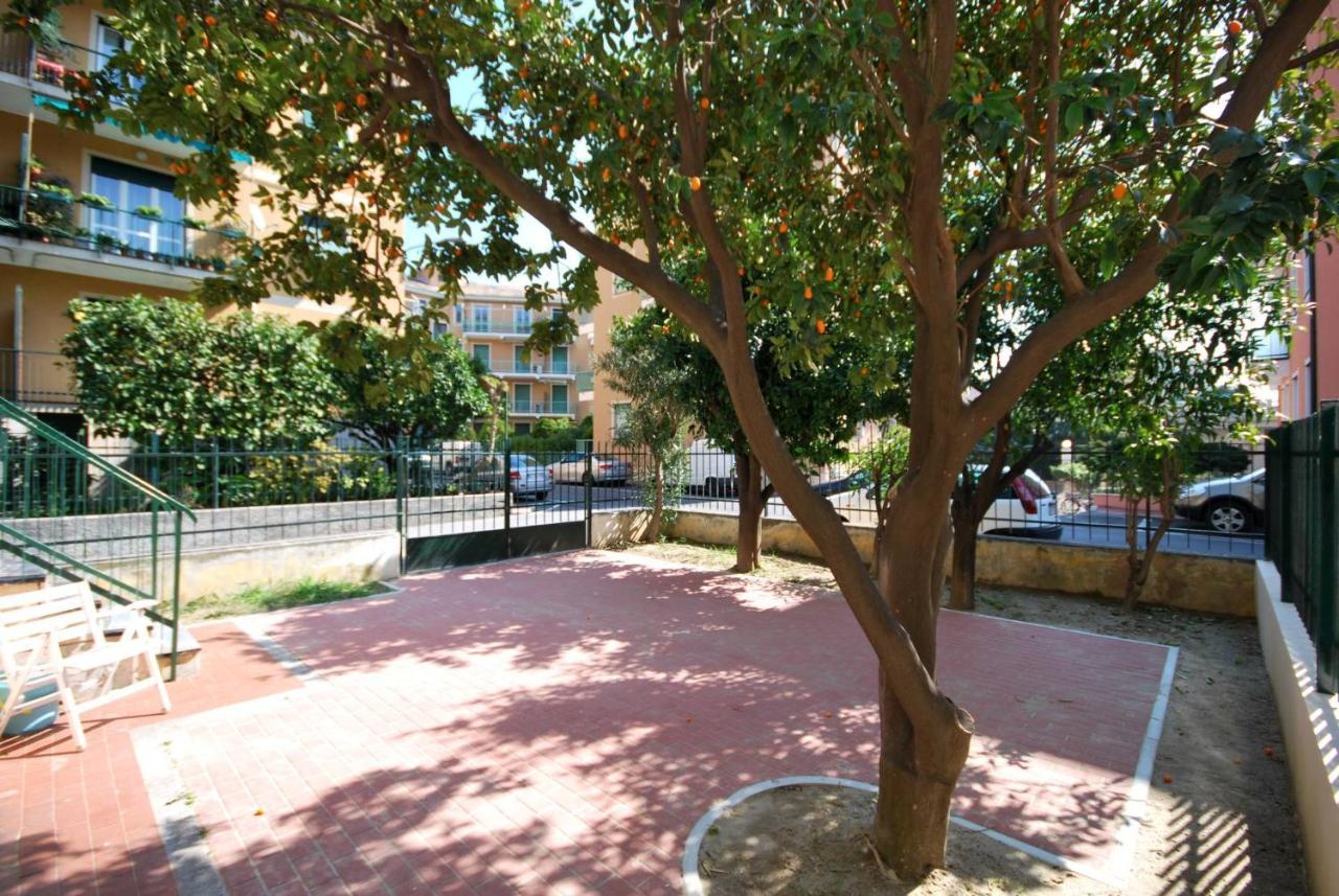 פינאלה ליגורה Appartamenti Con Giardino E Posto Auto Per Famiglie מראה חיצוני תמונה